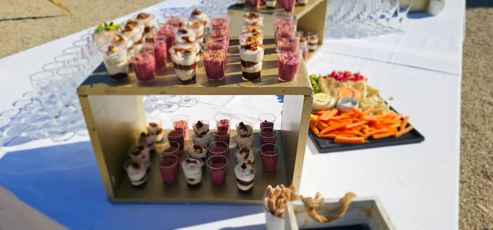Verrines et pièces cocktail servies lors d’un mariage